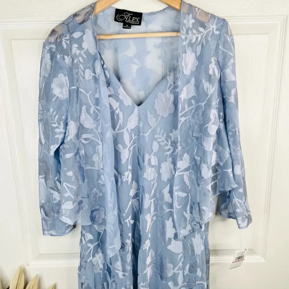 Alex Evenings Hydrangea Blue High-Low Gown V Neck with Jacket Sz 12 3/4 Sleeve - Picture 6 of 11